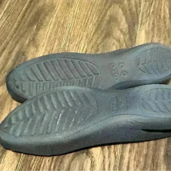 Crocs Sienna Flats Heel Cutout Slip On Shoes - Picture 2 of 3